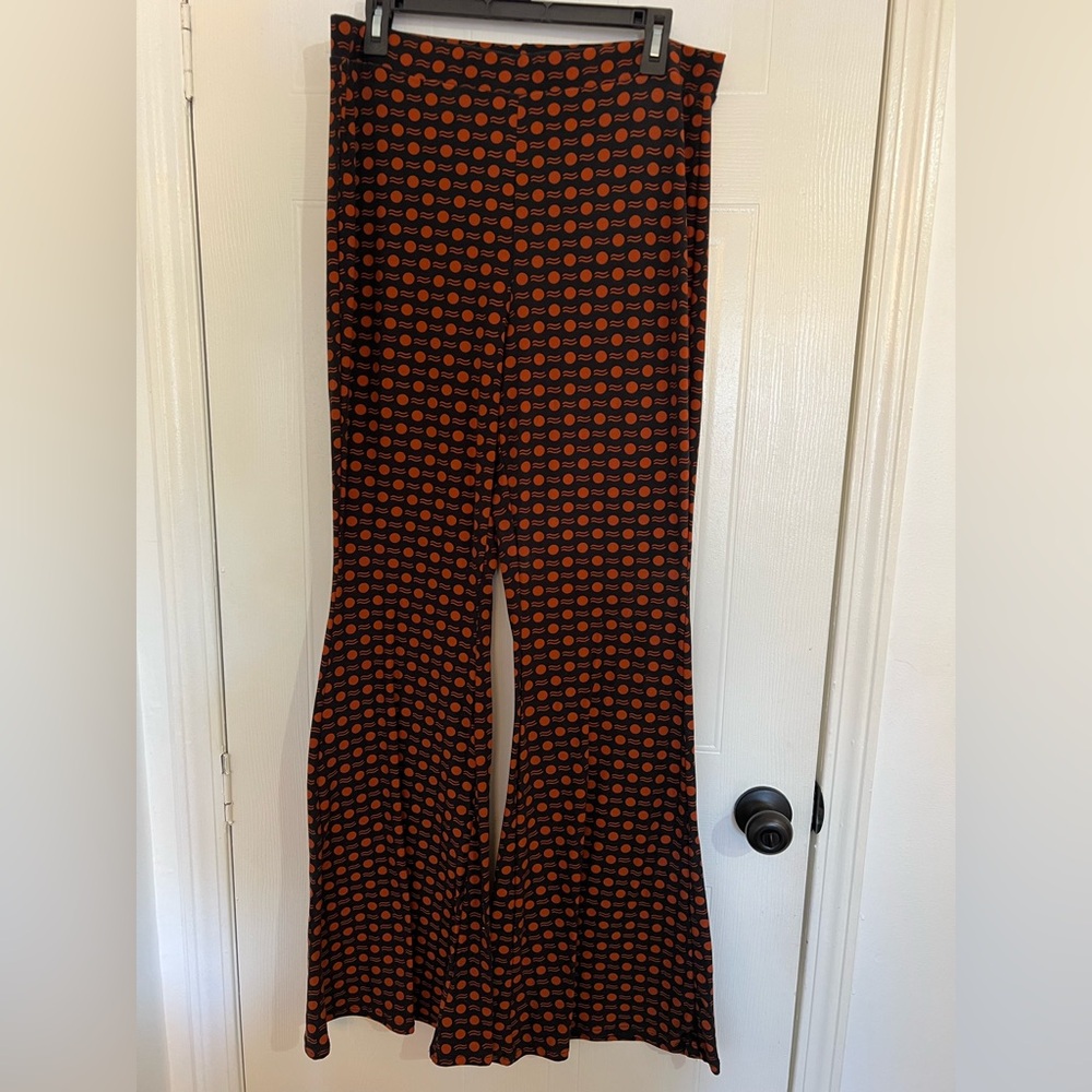 Rue 21 1X Black and Orange Patterned Pants